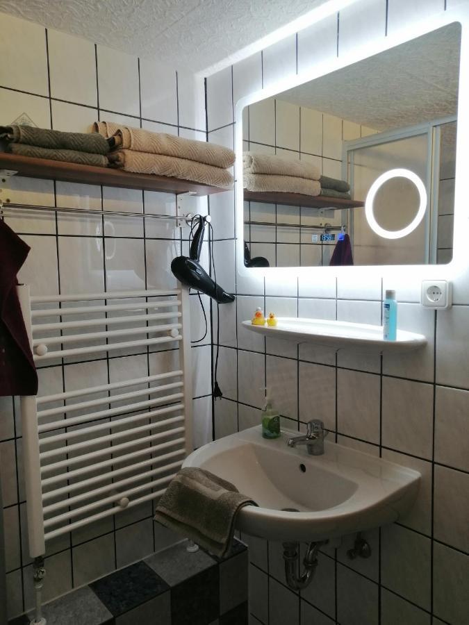 Ferienwohnung Palm Моншау Екстер'єр фото