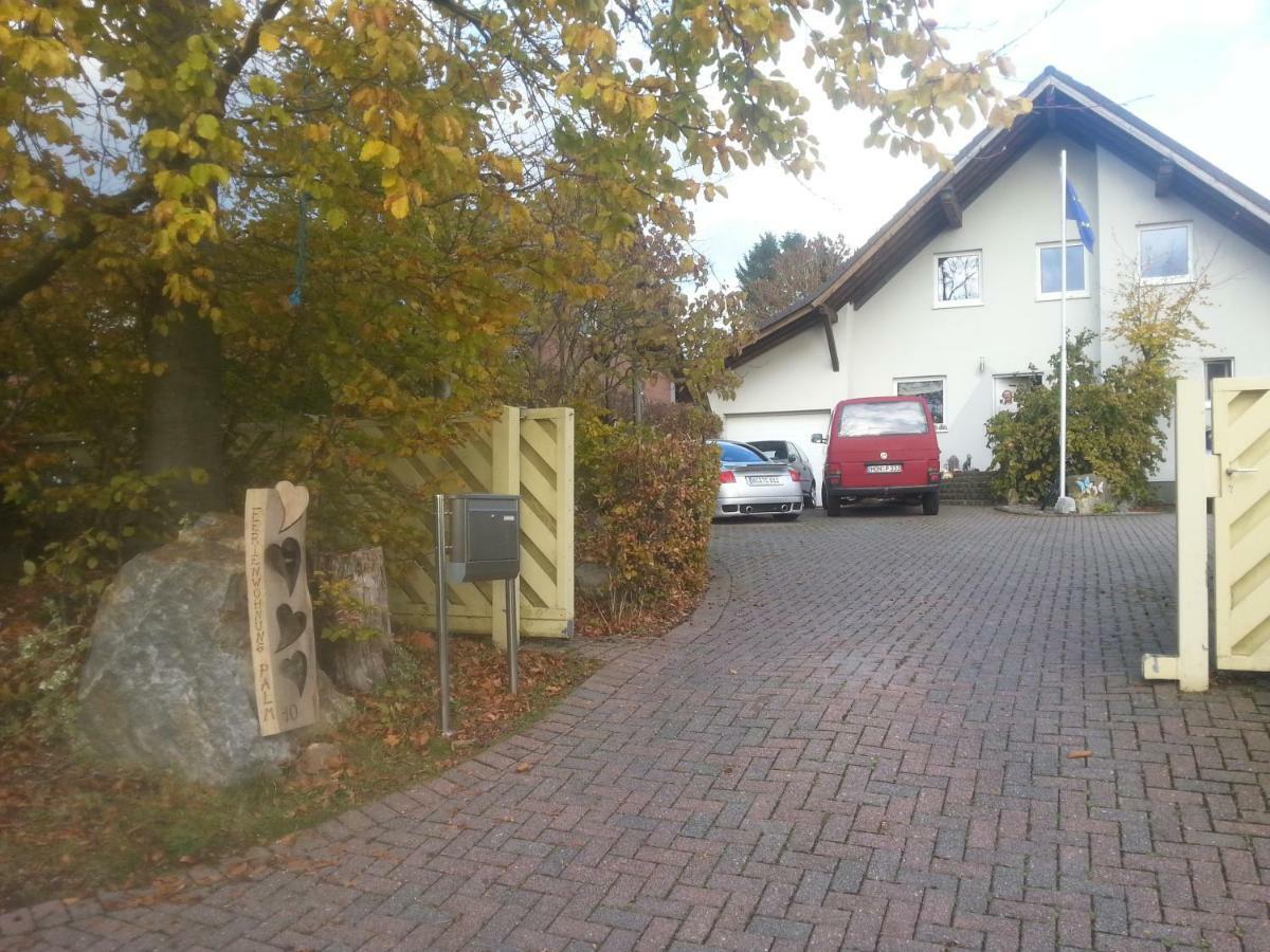 Ferienwohnung Palm Моншау Екстер'єр фото